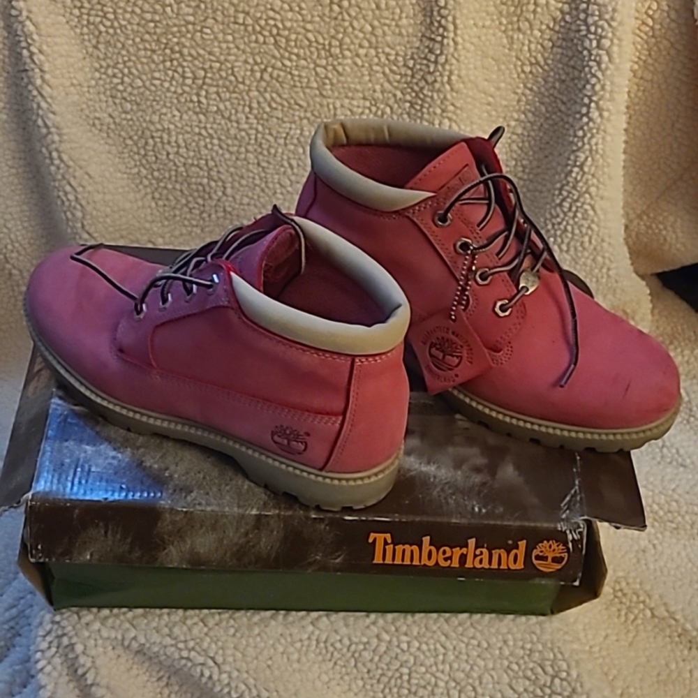 Timberland boots ladies leather pink with beige trim 8.5 gently used